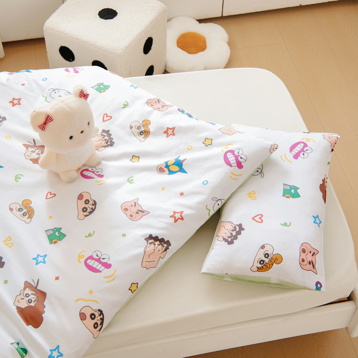 91家纺网 家纺一手货源 找家纺 孩子王家纺 2026新款卡通全棉纯棉正版授权蜡笔小新幼儿园套件三件套六件套多件套 温馨小新