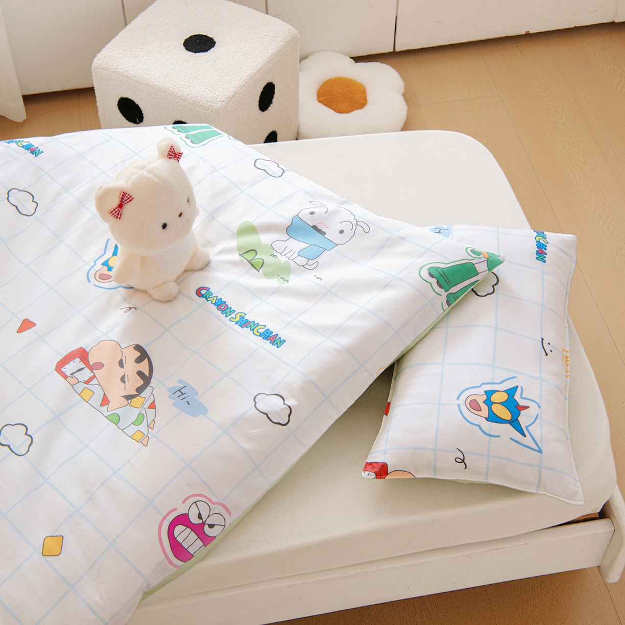 91家纺网 家纺一手货源 找家纺 孩子王家纺 2026新款卡通全棉纯棉正版授权蜡笔小新幼儿园套件三件套六件套多件套 动感小新