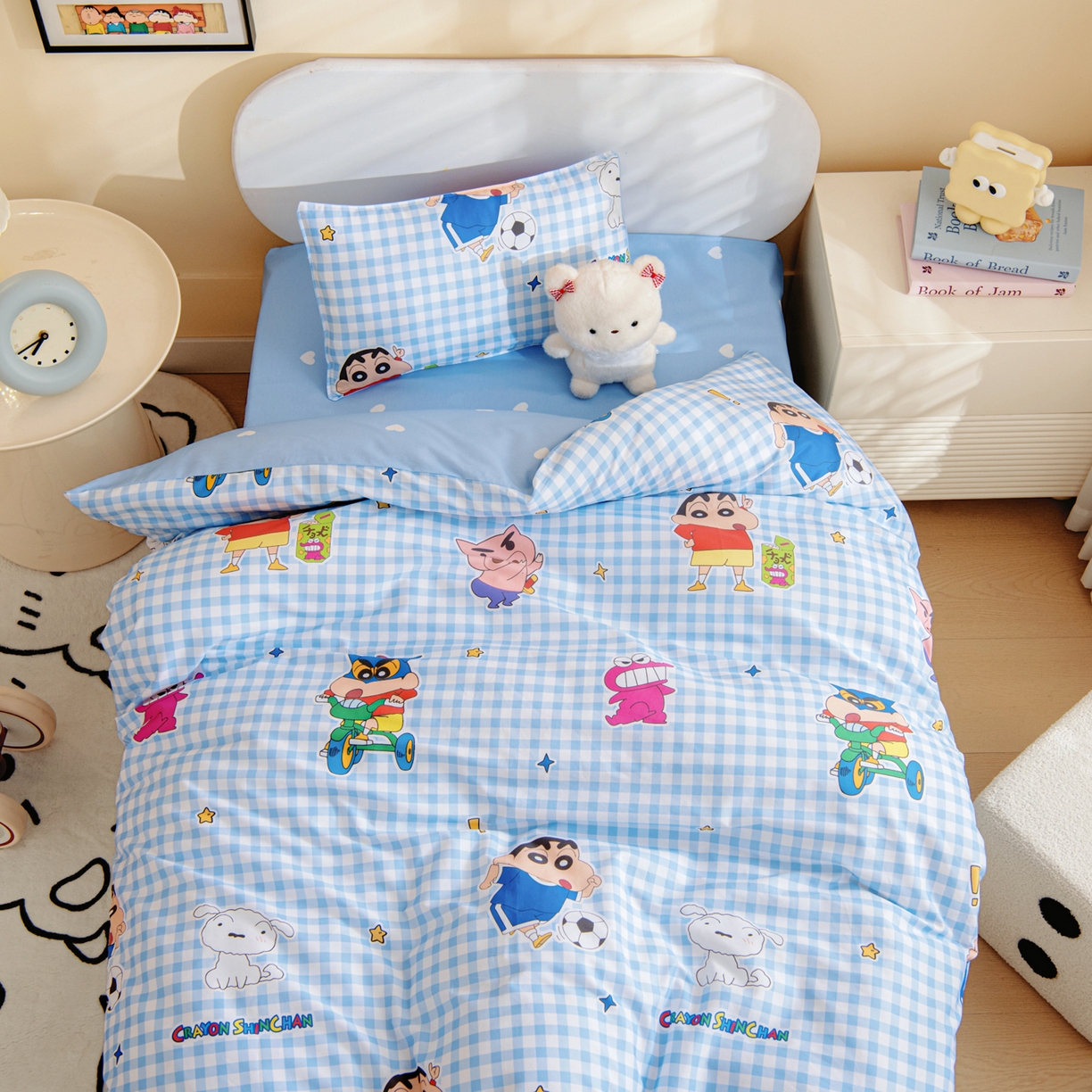 91家纺网 家纺一手货源 找家纺 孩子王家纺 2026新款卡通全棉纯棉正版授权蜡笔小新幼儿园套件三件套六件套多件套 蓝格小新乐园