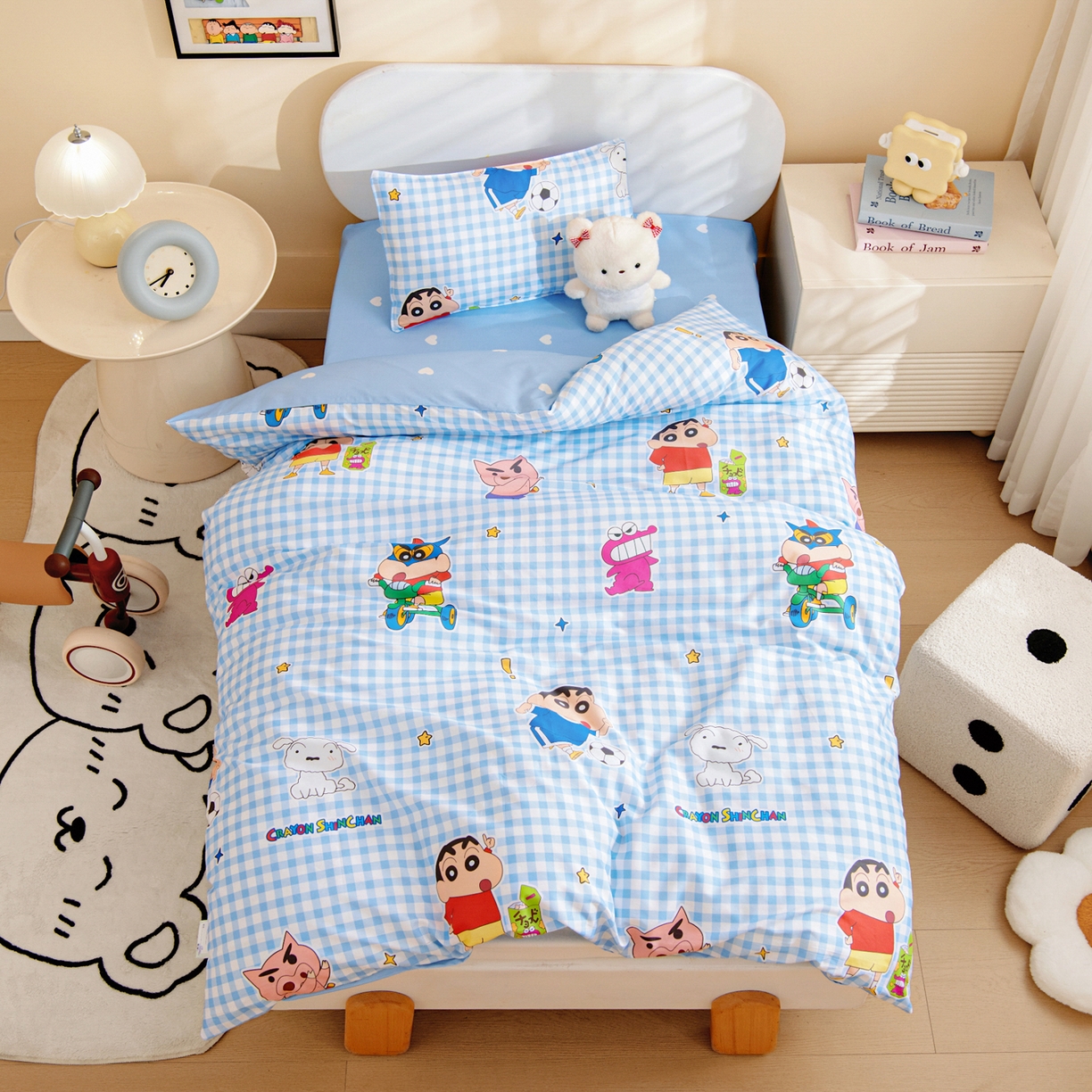 91家纺网 家纺一手货源 找家纺 孩子王家纺 2026新款卡通全棉纯棉正版授权蜡笔小新幼儿园套件三件套六件套多件套 蓝格小新乐园