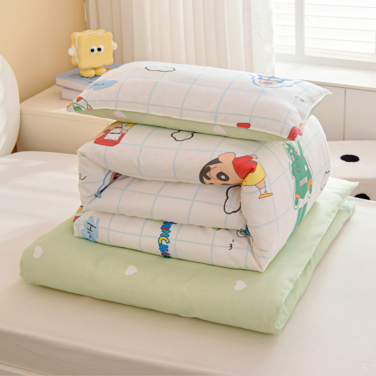 91家纺网 家纺一手货源 找家纺 （总）孩子王家纺 2026新款卡通全棉纯棉正版授权蜡笔小新幼儿园套件三件套六件套多件套