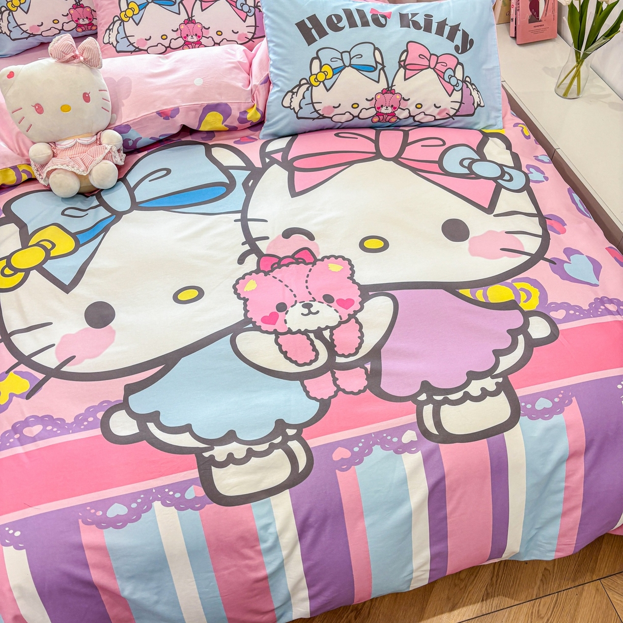 91家纺网 家纺一手货源 找家纺 孩子王家纺 2026新款卡通全棉纯棉正版授权大版三丽鸥系列四件套 kt双子星