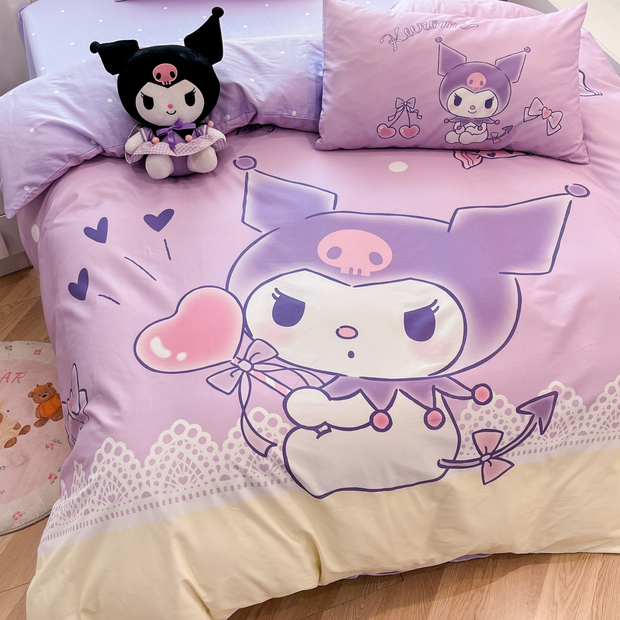 91家纺网 家纺一手货源 找家纺 孩子王家纺 2026新款卡通全棉纯棉正版授权大版三丽鸥系列四件套 幸运库洛米