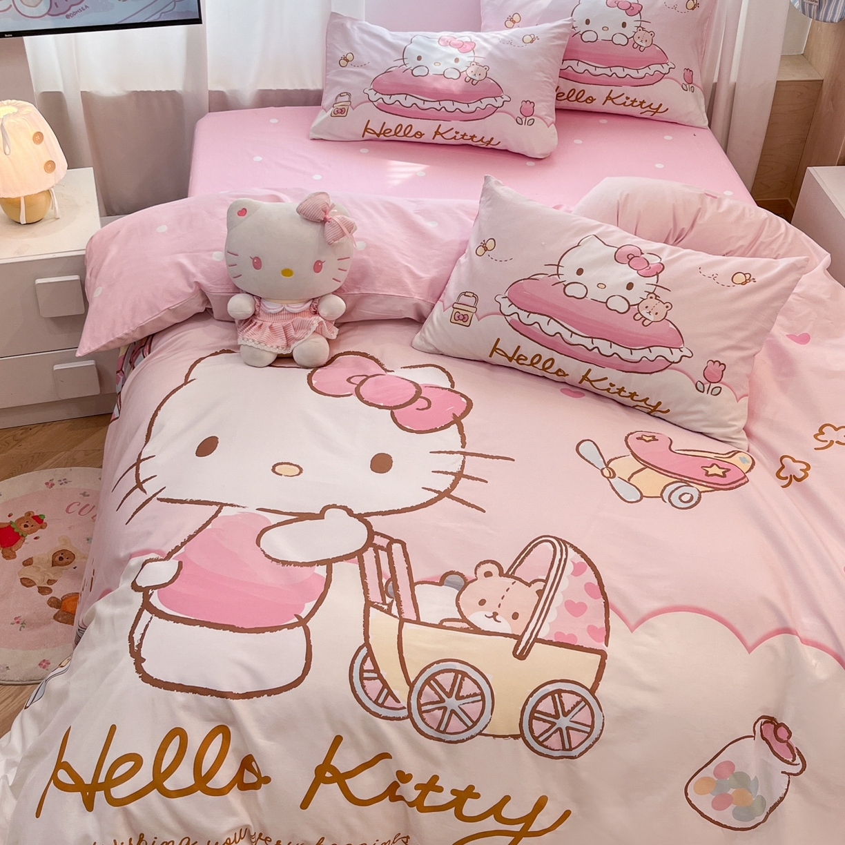 91家纺网 家纺一手货源 找家纺 孩子王家纺 2026新款卡通全棉纯棉正版授权大版三丽鸥系列四件套 香香kt