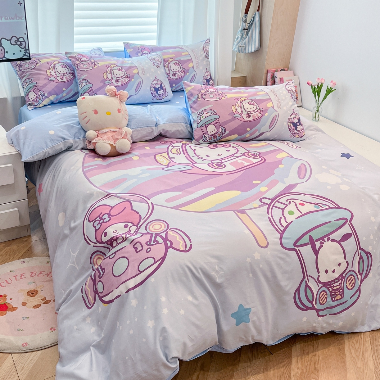 91家纺网 家纺一手货源 找家纺 孩子王家纺 2026新款卡通全棉纯棉正版授权大版三丽鸥系列四件套 梦幻家族