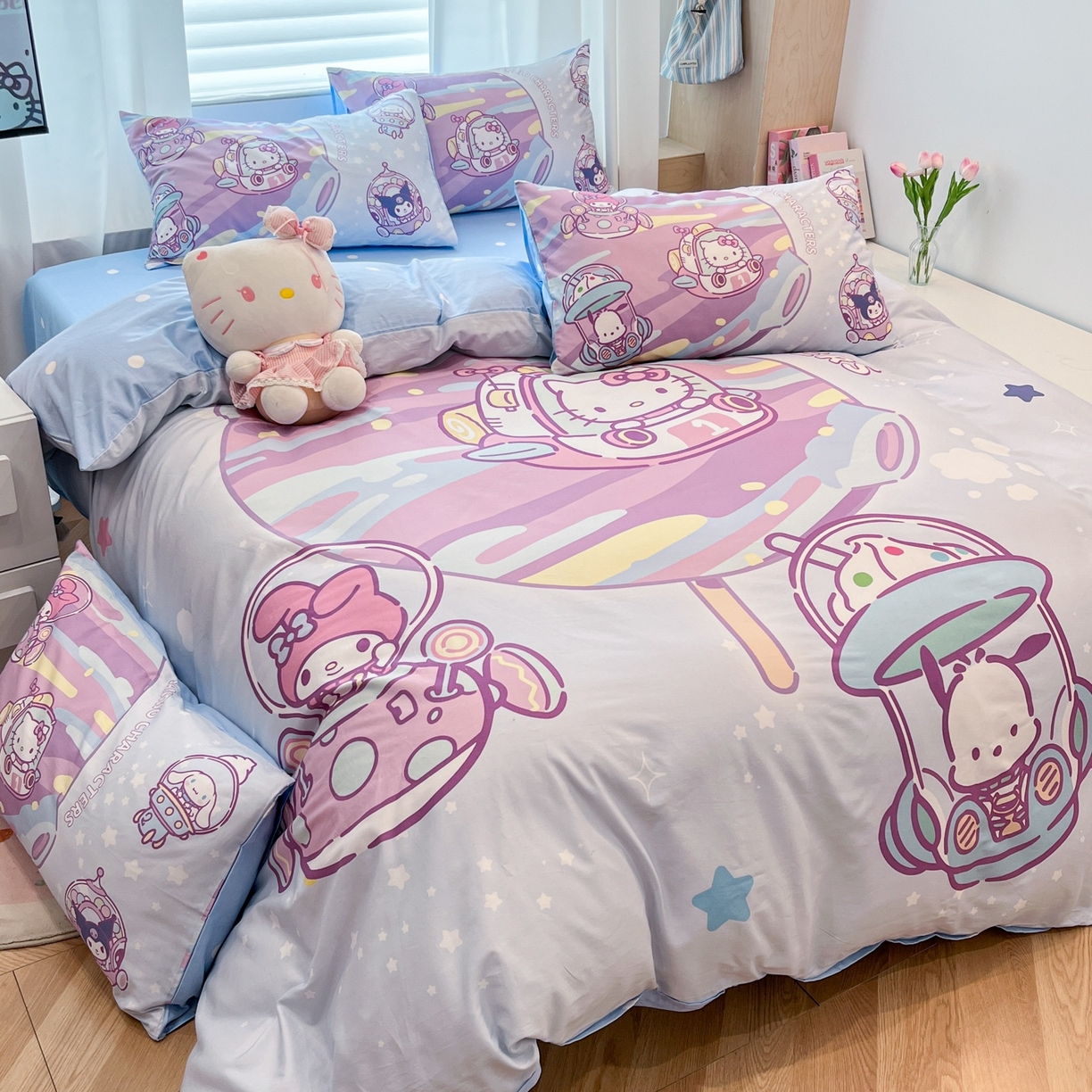 91家纺网 家纺一手货源 找家纺 孩子王家纺 2026新款卡通全棉纯棉正版授权大版三丽鸥系列四件套 梦幻家族