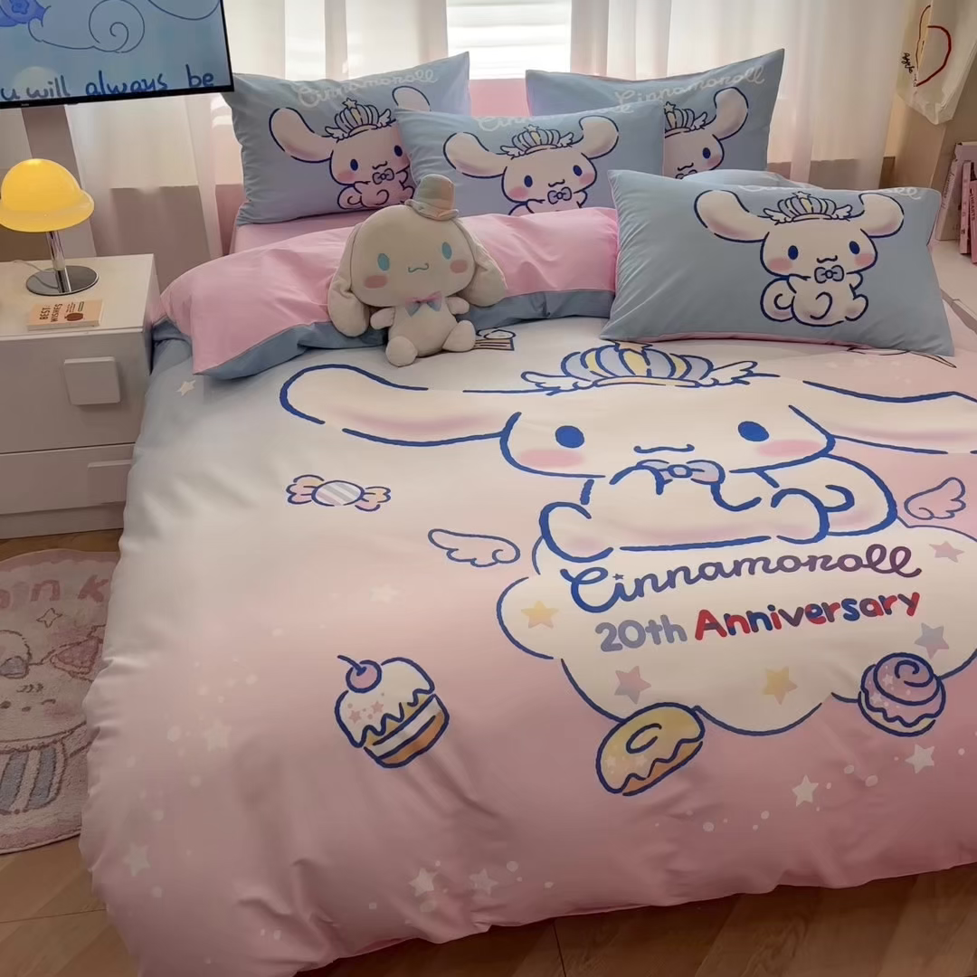 91家纺网 家纺一手货源 找家纺 孩子王家纺 2026新款卡通全棉纯棉正版授权大版三丽鸥系列四件套 闪亮玉桂狗