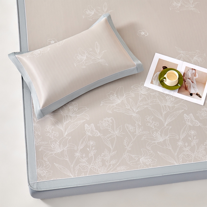 91家纺网 家纺一手货源 找家纺 （总）小牛席业 2026新款【实拍风格】双PE凉感-百合清凉冰丝席系列（床笠款）凉席藤席冰藤席冰丝席竹席