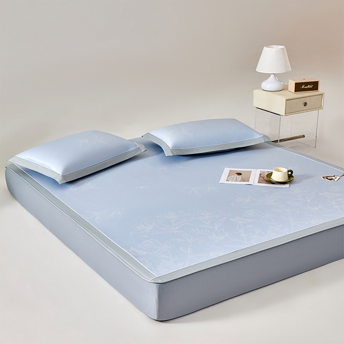 91家纺网 家纺一手货源 找家纺 小牛席业 2026新款【实拍风格】双PE凉感-百合清凉冰丝席系列（床笠款） 蓝色