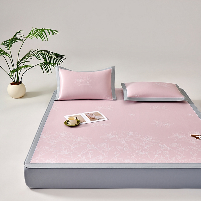 91家纺网 家纺一手货源 找家纺 小牛席业 2026新款【实拍风格】双PE凉感-百合清凉冰丝席系列（床笠款） 粉色