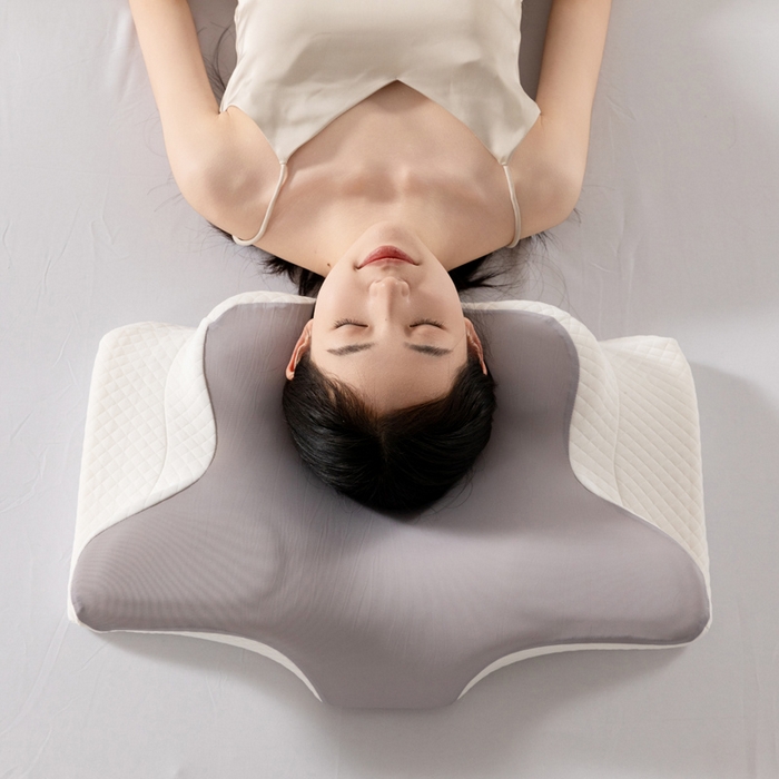 91家纺网 家纺一手货源 找家纺 七夜居 2026新款跨境支撑性牛角枕飞机枕碟形枕枕头慢回弹枕芯 灰色