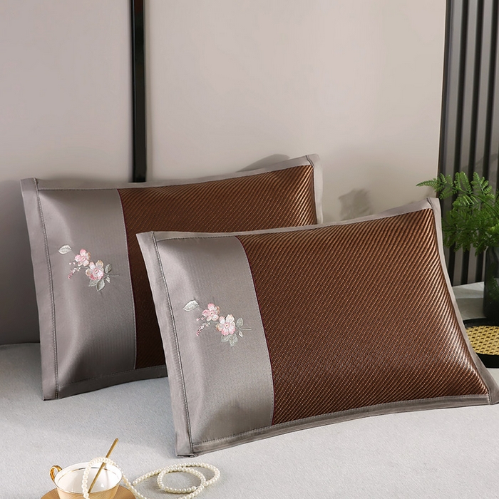 小牛席业 2026新款冰藤夏凉枕套【中式刺绣】 斜纹冰藤黑咖