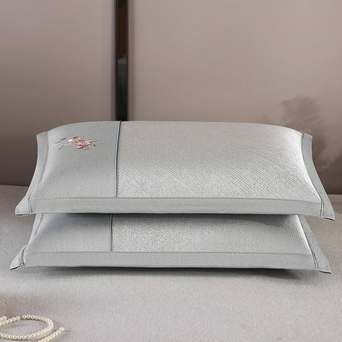 91家纺网 家纺一手货源 找家纺 小牛席业 2026新款冰藤夏凉枕套【中式刺绣】 小斜纹冰藤银灰