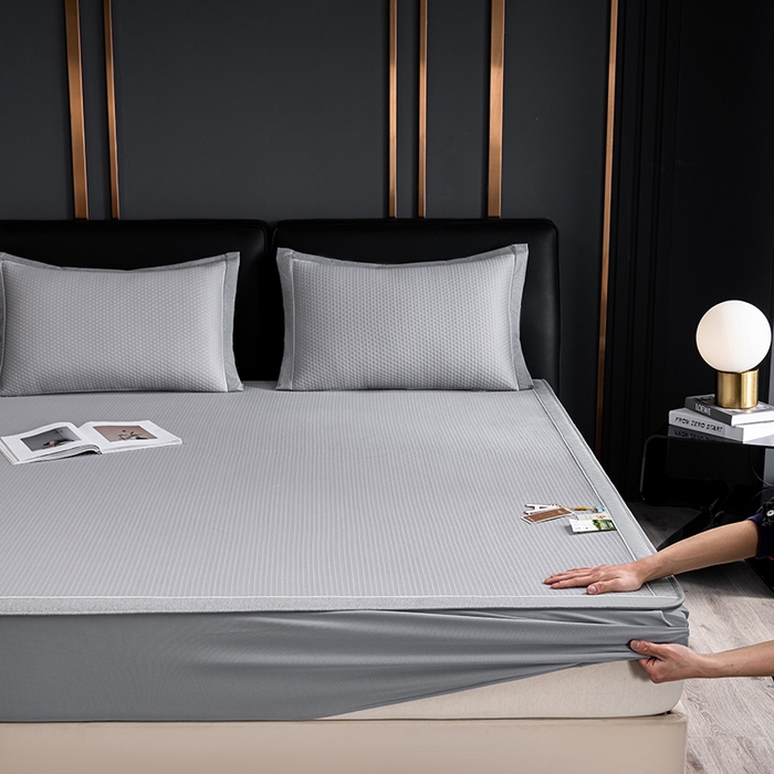 91家纺网 家纺一手货源 找家纺 小牛席业 2026新款经典款-千鸟格冷感豆豆席系列（床笠款） 灰色