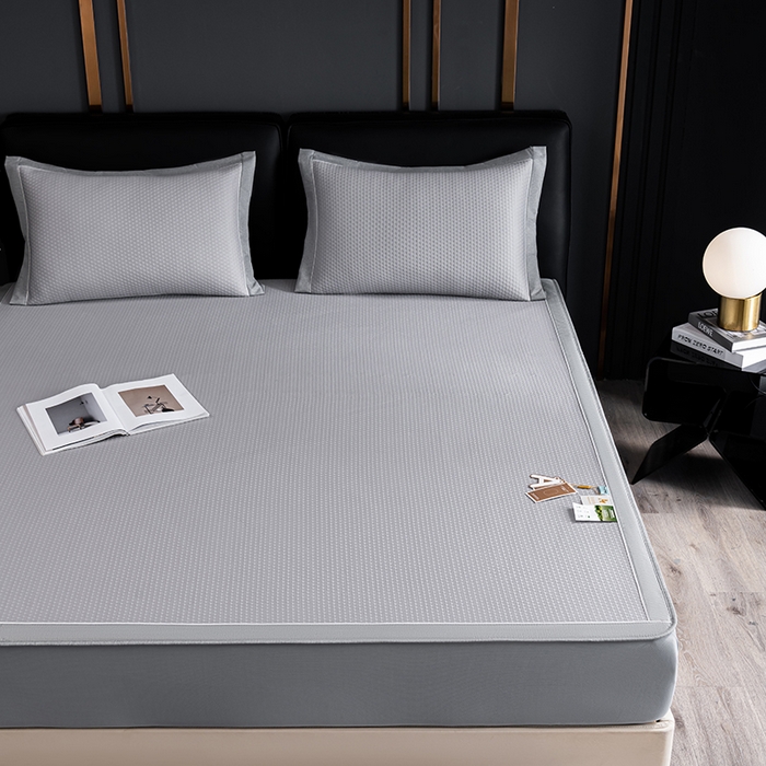 91家纺网 家纺一手货源 找家纺 小牛席业 2026新款经典款-千鸟格冷感豆豆席系列（床笠款） 灰色