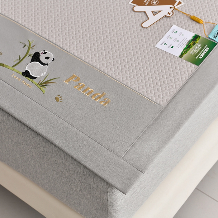 91家纺网 家纺一手货源 找家纺 小牛席业 2026新款爱家熊猫豆豆席系列 米色