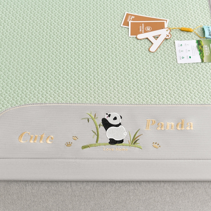 91家纺网 家纺一手货源 找家纺 小牛席业 2026新款爱家熊猫豆豆席系列 绿色