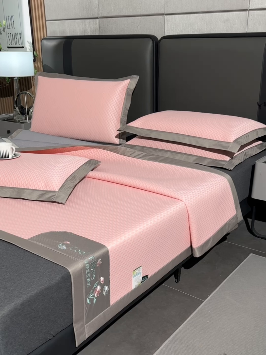 91家纺网 家纺一手货源 找家纺 小牛席业 2026新款7D速冷凉感豆豆席系列 粉色