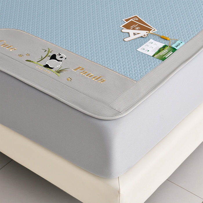 91家纺网 家纺一手货源 找家纺 小牛席业 2026新款爱家熊猫冷感豆豆席系列（床笠款） 蓝色