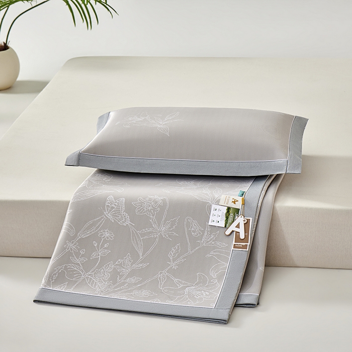 91家纺网 家纺一手货源 找家纺 小牛席业 2026新款【实拍风格】双PE凉感-百合清凉冰丝席系列 香槟