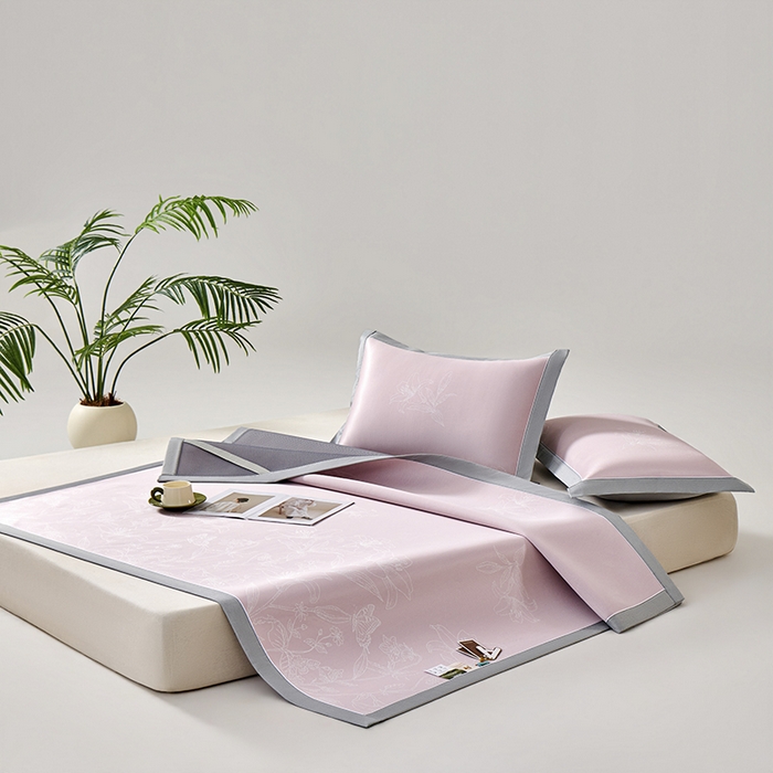 91家纺网 家纺一手货源 找家纺 小牛席业 2026新款【实拍风格】双PE凉感-百合清凉冰丝席系列 粉色