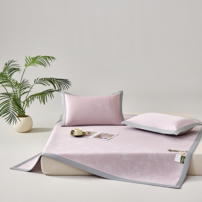 91家纺网 家纺一手货源 找家纺 小牛席业 2026新款【实拍风格】双PE凉感-百合清凉冰丝席系列 粉色