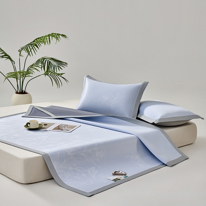 91家纺网 家纺一手货源 找家纺 小牛席业 2026新款【实拍风格】双PE凉感-百合清凉冰丝席系列 蓝色