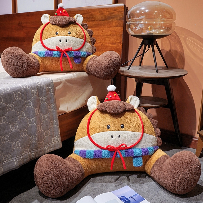 91家纺网 家纺一手货源 找家纺 仟亿莱 2026新款幸运小马大脚拥抱式腰靠 拥抱棕马