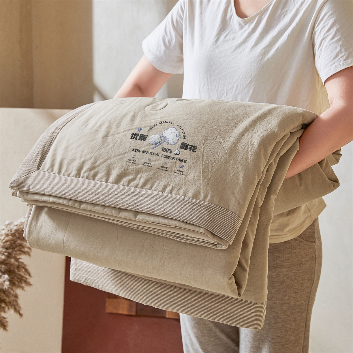 91家纺网 家纺一手货源 找家纺 招财星家纺 2026新款棉花夏被无印风纯色新疆棉夏凉被空调被棉花夏被棉花被子百分百新疆棉（含质检报告买家秀） 简雅-浅卡其