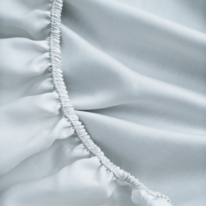 91家纺网 家纺一手货源 找家纺 宜家坊 2026春夏新款莱赛尔天丝夏被嵌绳款数码印花单床笠单床单 海岛蓝