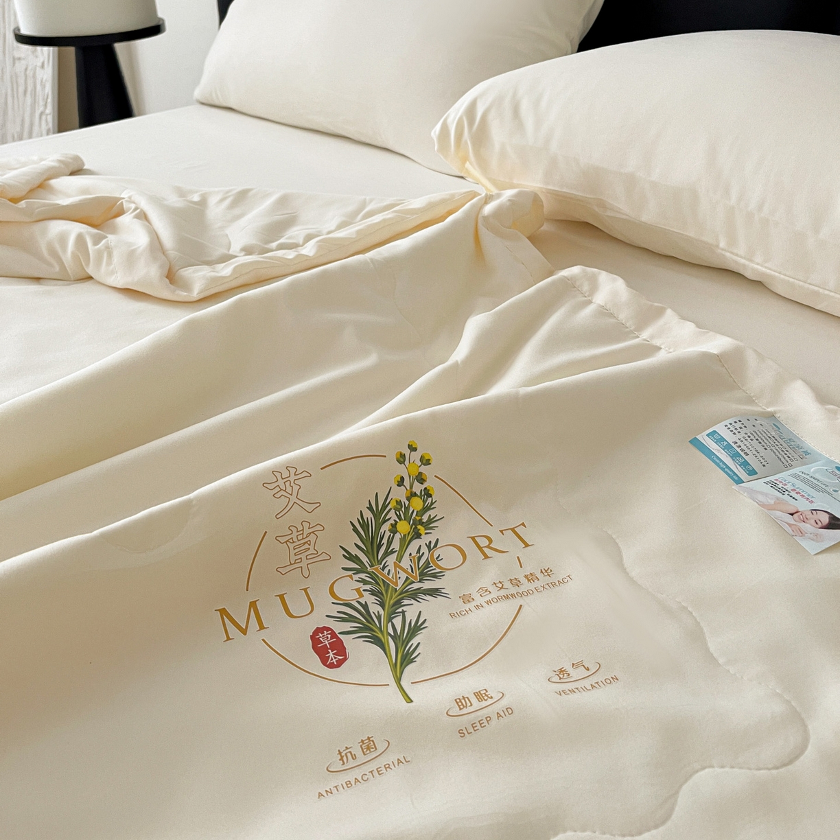 91家纺网 家纺一手货源 找家纺 易展家居 2026新款水洗棉艾草精华烫画款夏被 草本物语-浅黄