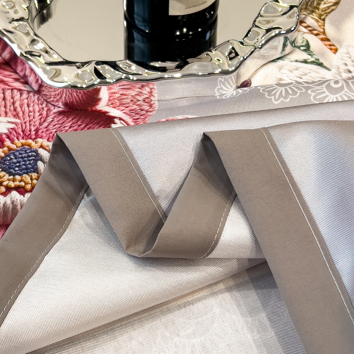 91家纺网 家纺一手货源 找家纺 许林 2026新款冰丝凉席床单款凉席三件套 橙意