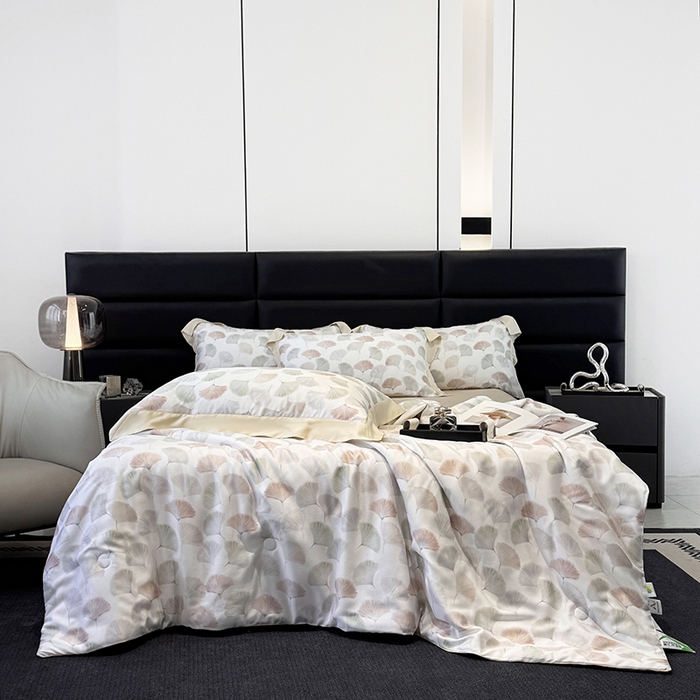 91家纺网 家纺一手货源 找家纺 宜家坊 2026春夏新款莱赛尔天丝夏被嵌绳款数码印花单夏被夏被四件套 林间秘信