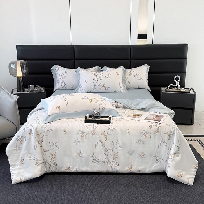 91家纺网 家纺一手货源 找家纺 宜家坊 2026春夏新款莱赛尔天丝夏被嵌绳款数码印花单夏被夏被四件套 清雅