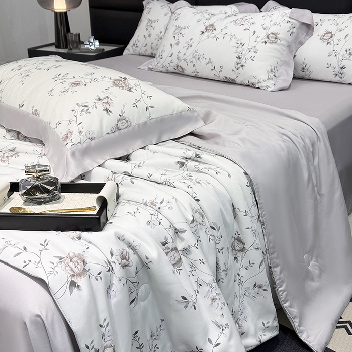 91家纺网 家纺一手货源 找家纺 宜家坊 2026春夏新款莱赛尔天丝夏被嵌绳款数码印花单夏被夏被四件套 情依