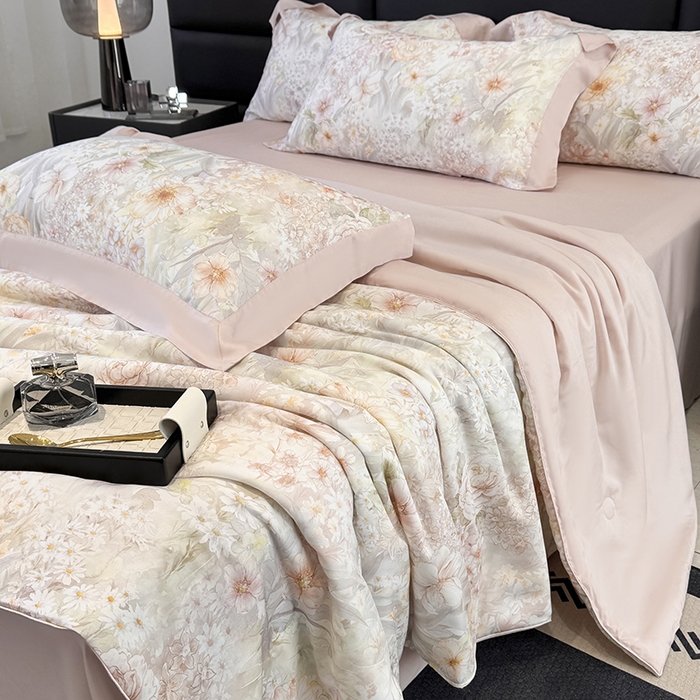 91家纺网 家纺一手货源 找家纺 宜家坊 2026春夏新款莱赛尔天丝夏被嵌绳款数码印花单夏被夏被四件套 筱然