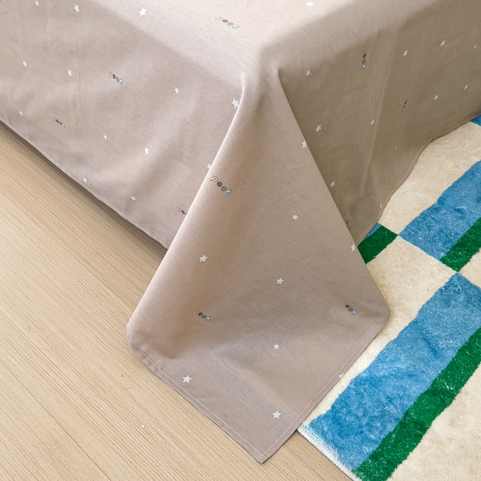 91家纺网 家纺一手货源 找家纺 金丝鸟家纺 2026新款全棉纯棉斜纹特价款四件套 车旅童话