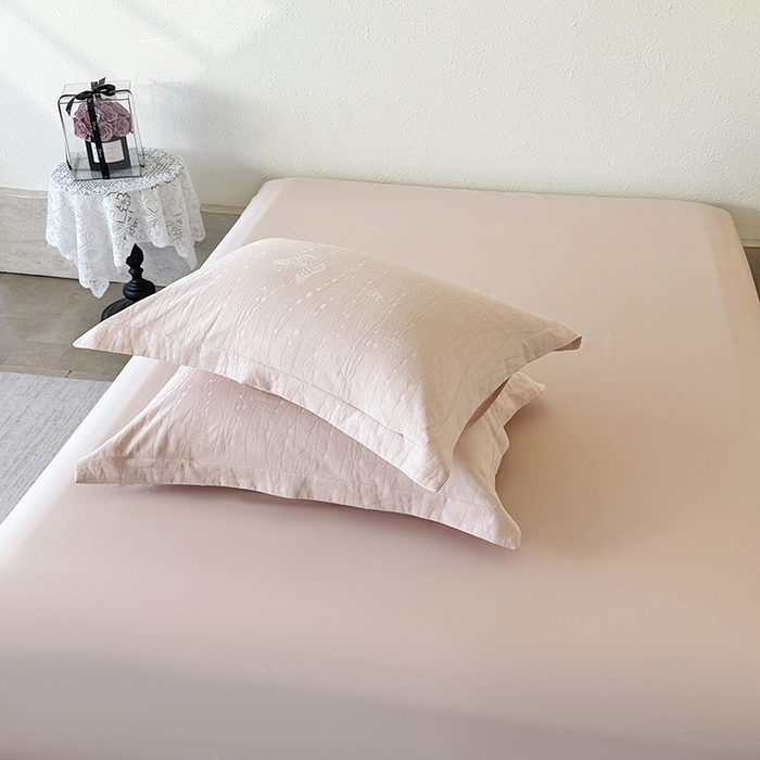 91家纺网 家纺一手货源 找家纺 宜家坊 2026新款全棉60S长绒棉立体厚织提花四件套及单品 蝶梦-唯美粉