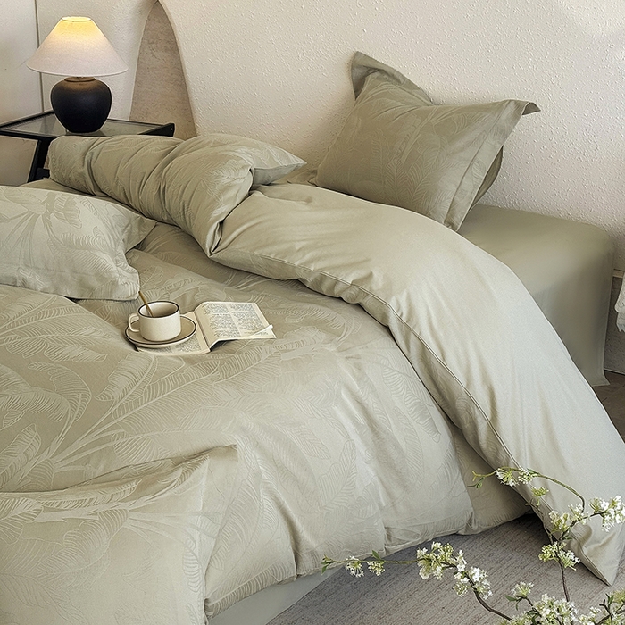 91家纺网 家纺一手货源 找家纺 宜家坊 2026新款全棉60S长绒棉立体厚织提花四件套及单品 焦野- 奶绿