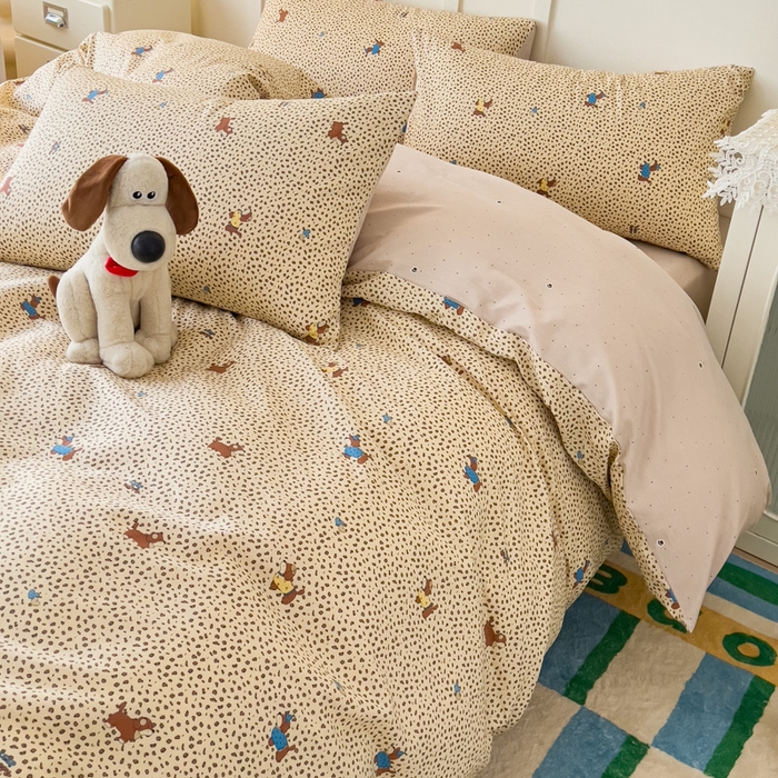 91家纺网 家纺一手货源 找家纺 金丝鸟家纺 2026新款全棉纯棉斜纹特价款四件套 奶霜犬影