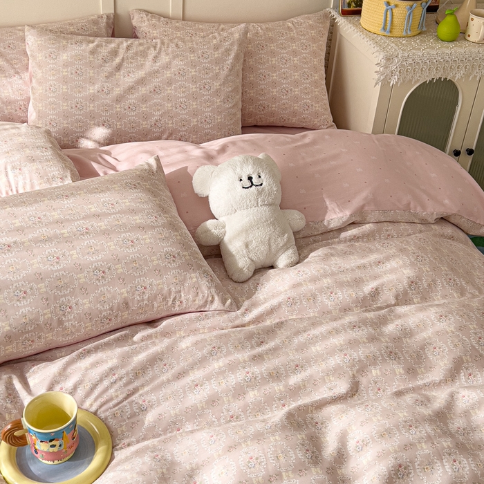 91家纺网 家纺一手货源 找家纺 金丝鸟家纺 2026新款全棉纯棉斜纹特价款四件套 浅茶春樱 粉