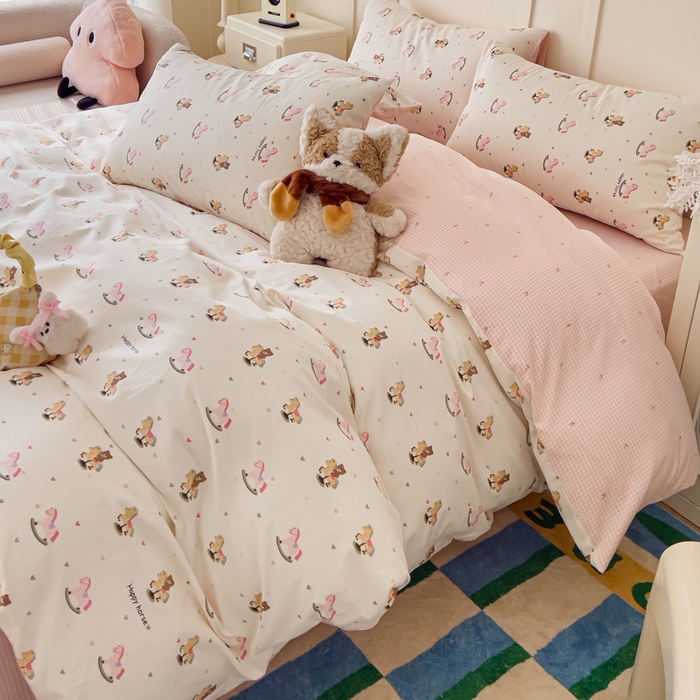 91家纺网 家纺一手货源 找家纺 金丝鸟家纺 2026新款全棉纯棉斜纹特价款四件套 跳跳马