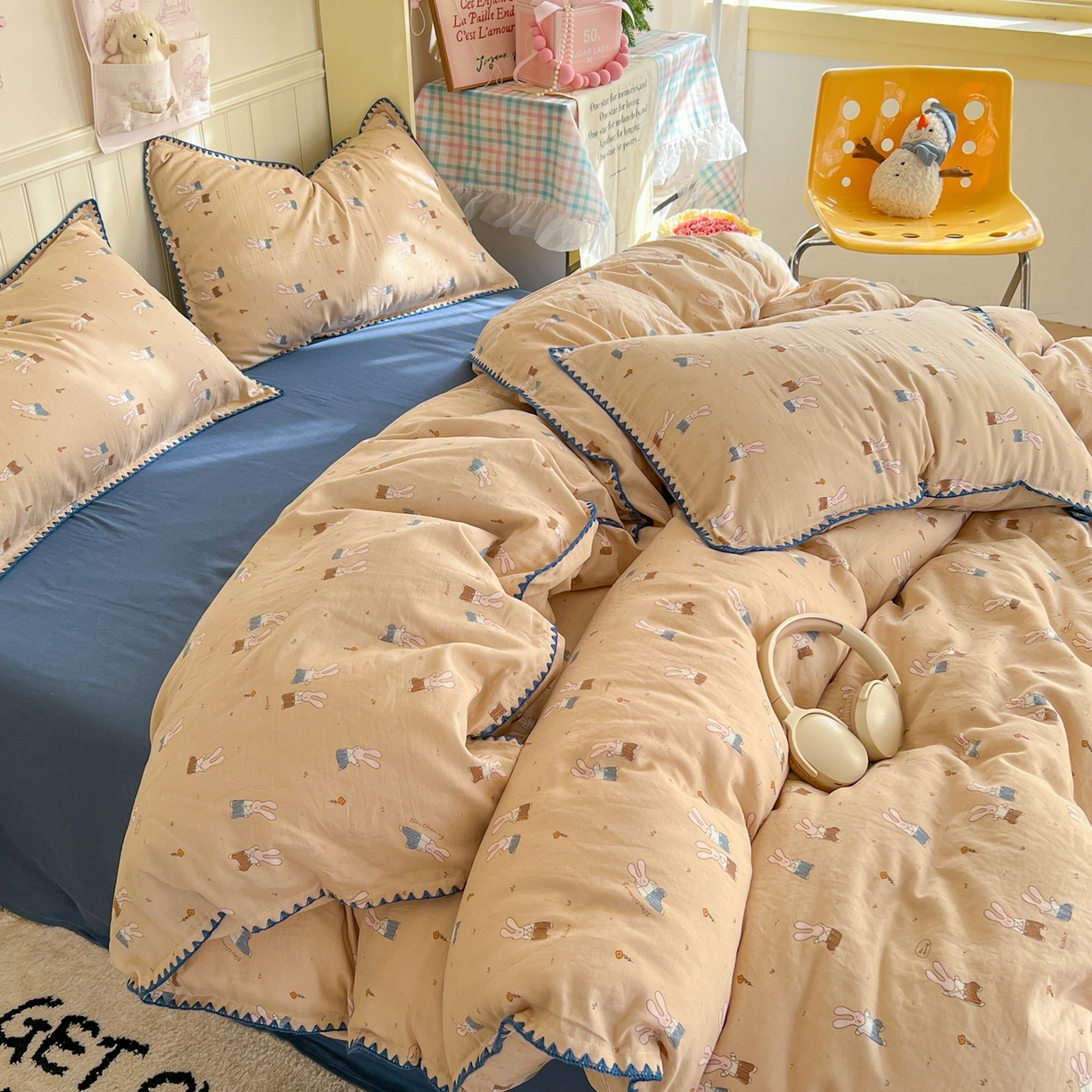 91家纺网 家纺一手货源 找家纺 金丝鸟家纺 2026新款全棉纯棉双层纱贝壳边款四件套 罗马兔兔