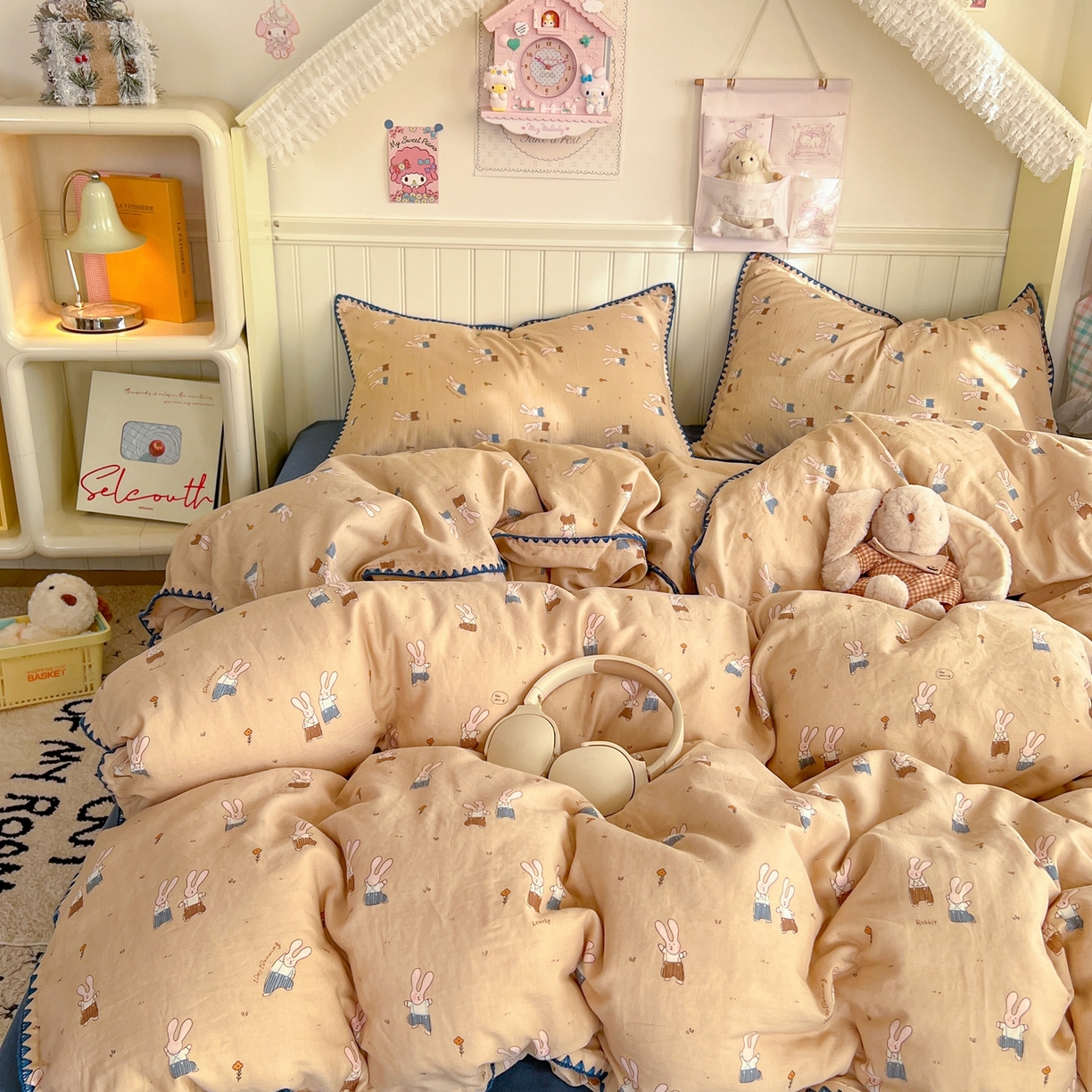 91家纺网 家纺一手货源 找家纺 金丝鸟家纺 2026新款全棉纯棉双层纱贝壳边款四件套 罗马兔兔