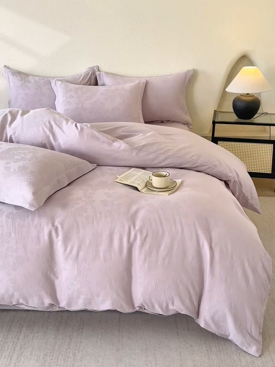 91家纺网 家纺一手货源 找家纺 宜家坊 2026新款全棉60S长绒棉立体厚织提花四件套及单品 香草-幻影紫