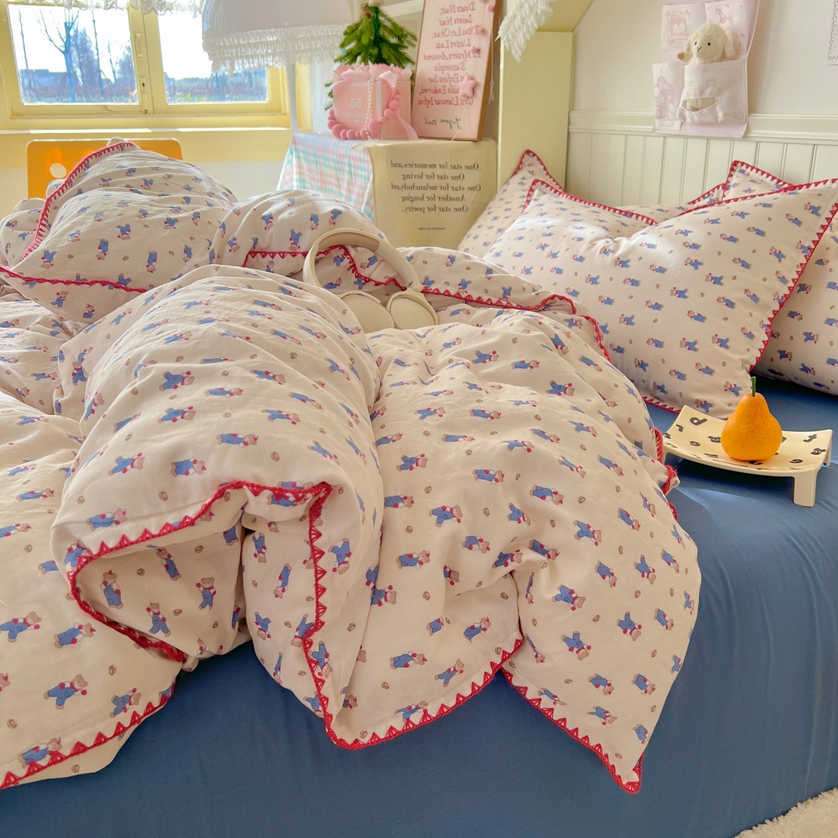 91家纺网 家纺一手货源 找家纺 金丝鸟家纺 2026新款全棉纯棉双层纱贝壳边款四件套 麦田熊熊 米