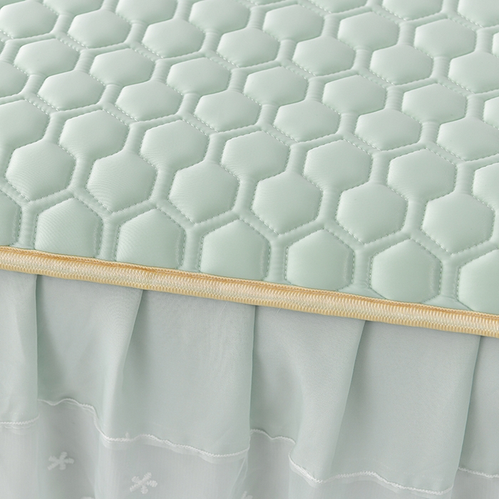 91家纺网 家纺一手货源 找家纺 畅畅家纺 2026新夏季款凉感丝乳胶床裙凉席两件套三件套唯美系列 唯美-青柠绿