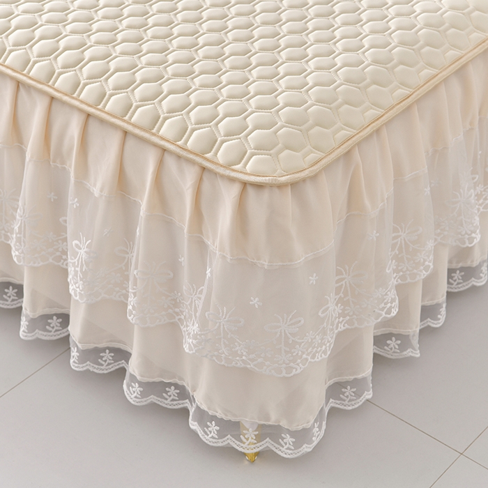 91家纺网 家纺一手货源 找家纺 畅畅家纺 2026新夏季款凉感丝乳胶床裙凉席两件套三件套唯美系列 唯美-淡奶黄