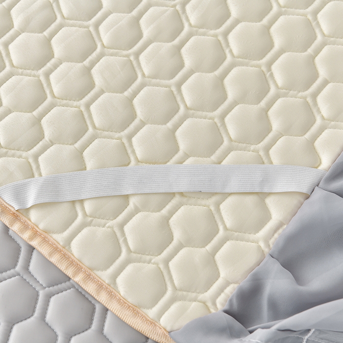 91家纺网 家纺一手货源 找家纺 畅畅家纺 2026新夏季款凉感丝乳胶床裙凉席两件套三件套唯美系列 唯美-经典灰