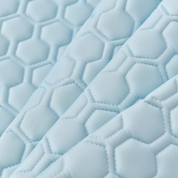 91家纺网 家纺一手货源 找家纺 畅畅家纺 2026新款凉感丝纯色双层边乳胶床裙凉席两件套三件套足球花系列 足球花-天蓝